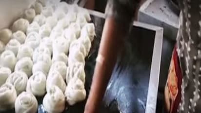 டீக்கடையில் பரோட்டோ போடும் பிரபல நடிகை..!