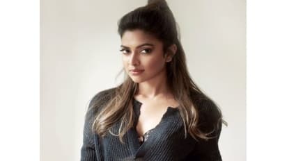 மீண்டும் கவர்ச்சியில் சூடேற்ற வரும் பால் நடிகை!