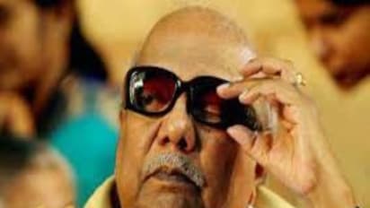 46 வருஷத்துக்குப் பிறகு மாற்றப்பட்ட கருணாநிதியின் மூக்குக் கண்ணாடி !!