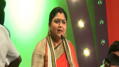 காங்கிரசிலிருந்து விலகி கமலுடன் கைகோர்க்கிறாரா குஷ்பு?