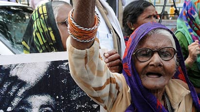 `32 yrs on, toxic waste still lying in Union Carbide factory'