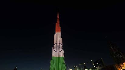 ಎಲ್'ಇಡಿ ಲೈಟ್'ಗಳಿಂದ ಬುರ್ಜ್ ಖಲಿಫಾದಲ್ಲಿ ಕಂಗೊಳಿಸಿದ ತ್ರಿವರ್ಣ ಧ್ವಜ