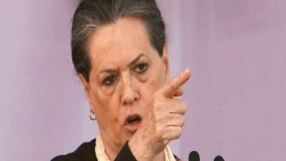 ఈనెలాఖరున సోనియాగాంధీ తెలంగాణ పర్యటన