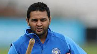 ಪಾರ್ಥೀವ್ ವಿಕೆಟ್ ಕೀಪರ್ ಆಗಿ ಮುಂದುವರಿಕೆ