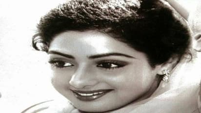 மறைந்த மயிலுக்கு இன்று இறுதிச்சடங்கு…. ஸ்ரீதேவியின் உடலைக் கொண்டு வர அனில் அம்பானியின் தனி விமானம் துபாய் சென்றது!!