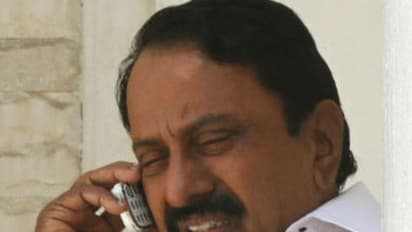 திமுகவுக்கு ஜூட் விட்ட கே.ஏ. செங்கோட்டையன் அண்ணன் மகன்... அதிமுகவில் அதிர்ச்சி..!