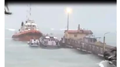 ಮಂಗಳೂರಿನಿಂದ ಹೊರಟಿದ್ದ 2 ಹಡಗುಗಳು ಮುಳುಗಡೆ