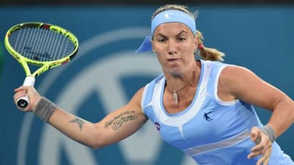 ಆಟದ ಮಧ್ಯೆಯೇ ಹೇರ್'ಕಟ್!