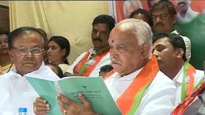 ನವದೆಹಲಿ ಬಿಎಸ್ವೈ ನಿವಾಸದಲ್ಲಿ ಬಿಜೆಪಿ ಸಭೆ: ಸಭೆಯಲ್ಲಿ ನಡೀತಾ ಲಿಂಗಾಯತ ಧರ್ಮದ ಚರ್ಚೆ?