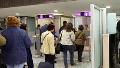 Rs 7 lakh worth saffron seized from passenger