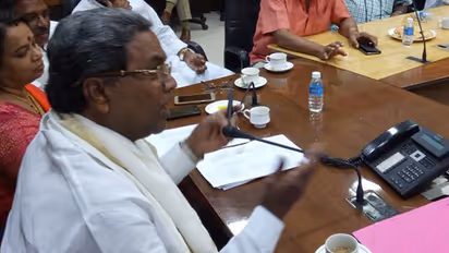 ಶಾಸಕ, ಸಚಿವರಿಗೆ ಸಿಎಂ ಸಿದ್ದು ಹಬ್ಬದೂಟ!  ಪಕ್ಷಾತೀತವಾಗಿ ಪಾಲ್ಗೊಂಡ ಶಾಸಕರು