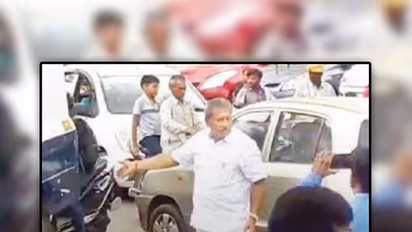 MLA turns traffic controller to ease traffic jam