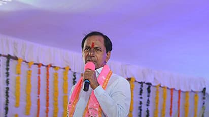 నయీం కు సహకరించిన పోలీసును డీజీపీ చేశారు