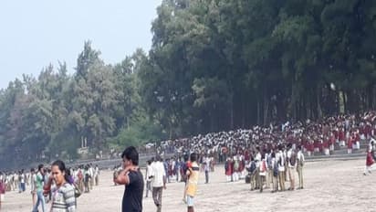 40 பள்ளிக் குழந்தைகள் சென்ற படகு கடலில் மூழ்கியது; 4 மாணவர்கள் உடல் மீட்பு - மும்பையில் பரிதாபம்..!