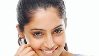 നടി റീബ മോണിക്ക ജോണിനെ ശല്യം ചെയ്ത യുവാവ് പിടിയില്