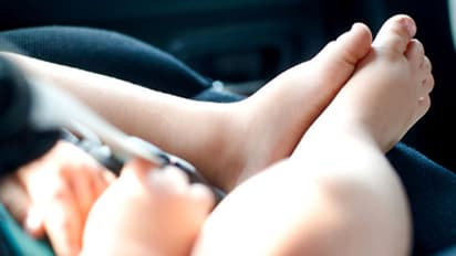 അമ്മ കാറില് മറന്നു, കൊടുംചൂടില് പിഞ്ചുകുഞ്ഞിന് ദാരുണാന്ത്യം!