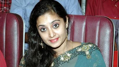 'ആത്മഹത്യ ചെയ്യാത്തത് അമ്മയെയും മകനെയുമോര്ത്ത്'; ജീവിതദുരിതം പറഞ്ഞ് ചാര്മിള