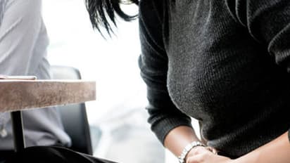 পেটের ব্যাথাকে অবহেলা নয়, জেনে নিন কীভাবে বুঝবেন অ্যাপেন্ডিসাইটিসের ব্যথা