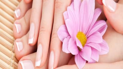 நகம் சொல்லும் நோய்க் குறிகள்...!