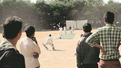 ಮೋಹಿತ್ ತ್ರಿಶತಕದ ಮೈದಾನ ಗಾತ್ರದಲ್ಲಿ ಚಿಕ್ಕದು