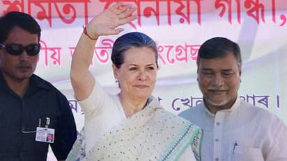 Forget borders, Modi can't even protect fish: Sonia
