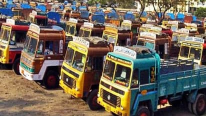 லாரிகள் வேலை நிறுத்தம் வாபஸ் - கோரிக்கைகள் ஏற்கப்பட்டதால் முடிவு