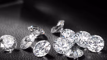 ఇదీ కారణం: రాత్రికి రాత్రే కోటీశ్వరుడయ్యాడు