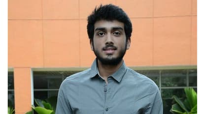 പൂമരത്തിലെ ആദ്യഗാനം എത്തി