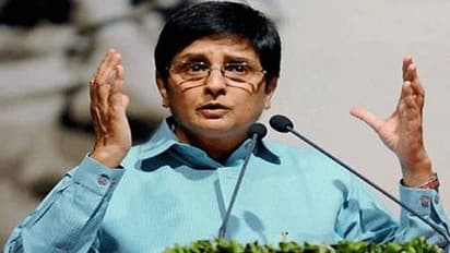 కిరణ్ బేడీకి చుక్కెదురు: మీ జోక్యం అవసరం లేదన్న మద్రాస్ హై కోర్టు