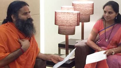 దూసుకు పోతున్న ఎంపి కవిత