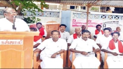 ரேசன் அரிசியை 30 கிலோவாக உயர்த்த விவசாயத் தொழிலாளர்கள் இரண்டாவது நாளாக காத்திருப்புப் போராட்டம்…