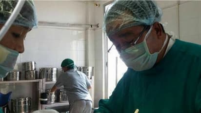 ವೈದ್ಯರಿಲ್ಲದ್ದಕ್ಕೆ ತಾನೇ ಶಸ್ತ್ರಚಿಕಿತ್ಸೆ ಮಾಡಿದ ಮಿಜೋರಂ ಶಾಸಕ!