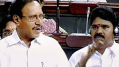 அனைத்து மாநிலமொழிகளையும் தேசிய மொழிகளாக அறிவிக்க வேண்டும்... மக்களவையில் அ.தி.முக. எம்.பி. தம்பிதுரை பேச்சு...