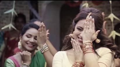 കല്യാണ മേളത്തില് തൃഷ, പാട്ടും നൃത്തവുമാടി താരം