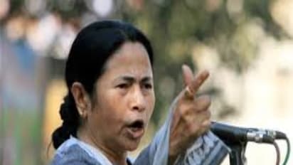 நமக்கு தெரியாம இந்தியாவோட பெயரையே மாத்திடுவாங்க போல இந்த பாஜக காரங்க !! கொளுத்திப் போட்ட மம்தா பானர்ஜி !!!