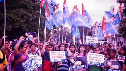 ಪ್ರಧಾನಿ ಮೋದಿ, ಮಾಳಾವಿಕಗೆ ಸ್ಯಾನಿಟರಿ ಪ್ಯಾಡ್ ರವಾನಿಸಿದ ಬೆಂಗಳೂರು ವಿದ್ಯಾರ್ಥಿನಿಯರು