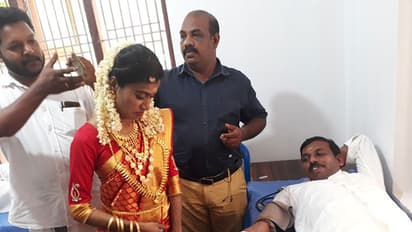 വിവാഹദിനത്തിൽ രക്തദാനം പ്രോത്സാഹിപ്പിച്ച് വരനും വധുവും