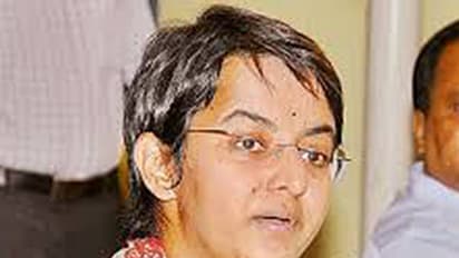 ಸುದೀರ್ಘ ರಜೆಯಲ್ಲಿದ್ದಾರೆ ಐಎಎಸ್ ಅಧಿಕಾರಿ ರಶ್ಮಿ ಮಹೇಶ್; ಕಾರಣವೇನು?