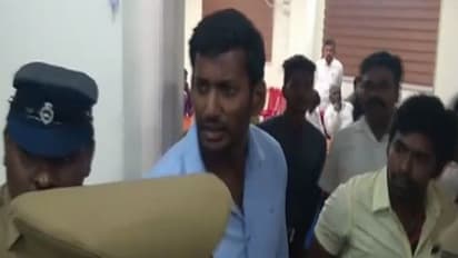 വിശാലിന്റെ പത്രിക തള്ളിയതില് സന്തോഷിക്കുന്ന ചിലരുണ്ട്