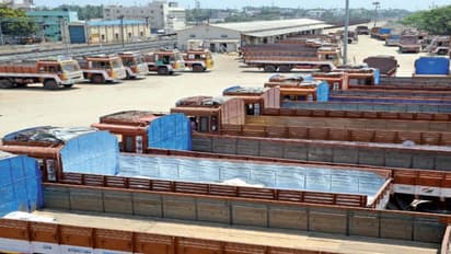 ஒருநாள்தான் லாரி ஓடல அதுக்கே 40 ஆயிரம் பேர் வேலை காலி; ரூ.100 கோடி வர்த்தம் பாதிப்பு…