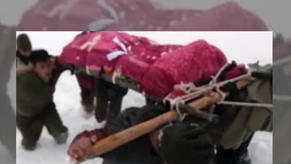 Jawan forced to trek 50kms in the snow with mother's body