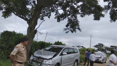 ಸಚಿವ ಮಹದೇವಪ್ಪ, ಶಾಸಕ ಸೋಮಶೇಖರ್ ಕಾರು ನಡುವೆ ಡಿಕ್ಕಿ
