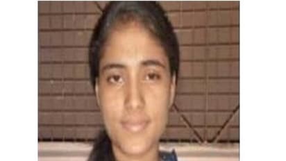 இப்படிபட்ட மக்களும் இருக்கிறார்கள்...! தற்கொலைக்கு முயன்ற பெண்ணை ஐஐடி படிக்க வைத்த கிராம மக்கள்..!