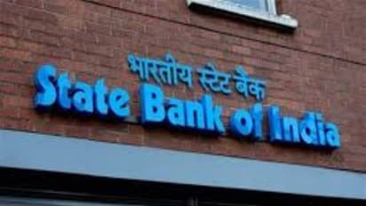 வங்கியில் பணம் எடுத்தாலும், போட்டாலும் கட்டணம்...பாஸ்புக் பிரின்டிங் உள்ளிட்டபல இலவச சேவைகளுக்கும் விரைவில் ‘சூடு’ வைப்பு