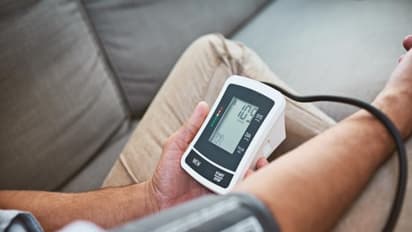 இதற்குதானே ஆசைப்பட்டோம்! ரத்த கொதிப்பு வராமல் இருக்க சீரகத்தோடு இந்தப் பழத்தை சாப்பிடுங்கள்...