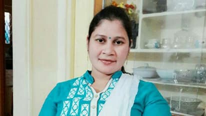 డ్రంకన్ డ్రైవ్ కి యువతి బలి (వీడియో)