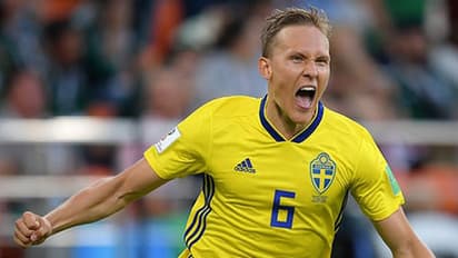 ഒരു മെക്സിക്കന് ദുരന്തം സമ്മാനിച്ച് സ്വീഡന്; ലോകചാമ്പ്യന്മാര്ക്കും സ്വീഡന്റെ റെഡ് കാര്ഡ്