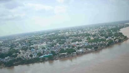 యూపీలో భారీ వర్షాలు... ఢిల్లీ మునుగుతుందా..?