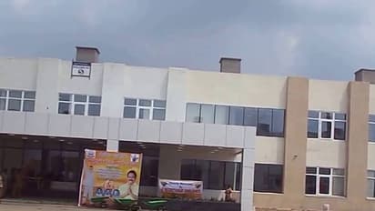 ప్రభుత్వాన్ని వెంటాడుతున్న వాస్తు దోషాలు