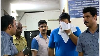 മാധ്യമപ്രവര്ത്തകരെ മര്ദ്ദിച്ചത് യുവതിയെ കടന്നുപിടിച്ച അഭിഭാഷകനെതിരെ വാര്ത്ത കൊടുത്തതിന്